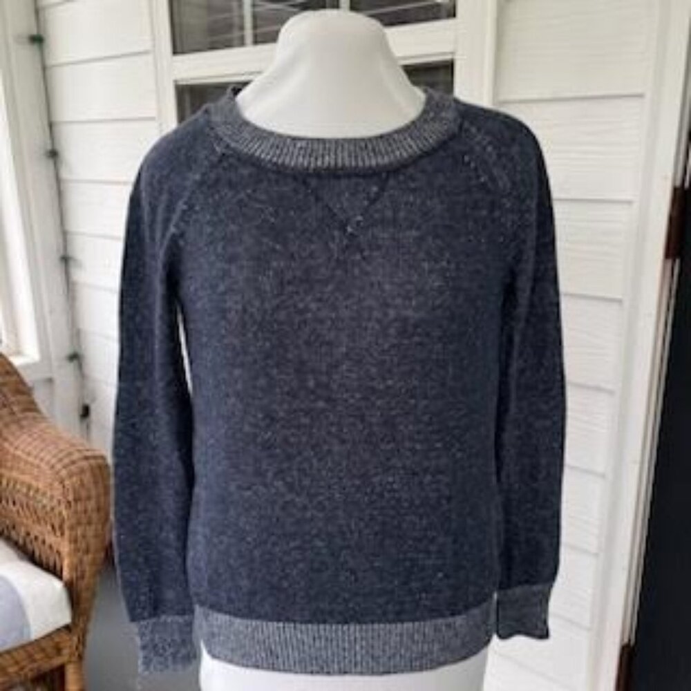 GAP Crew Neck Sweater Women's Size Small 30% Wool Blue